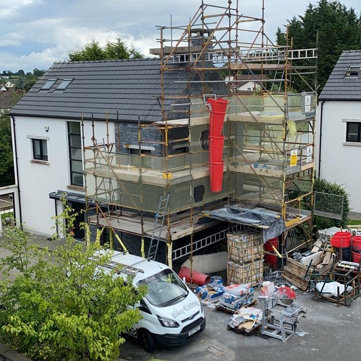 stone cladding in the process using scaffolding